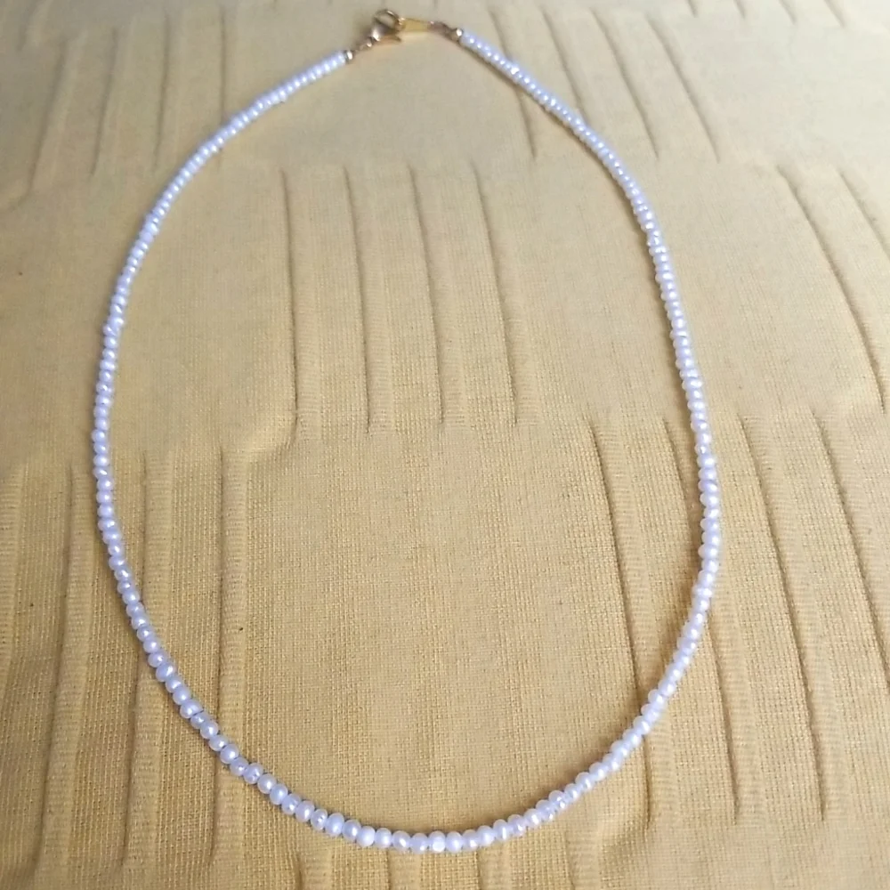 2 Necklaces - Picture 2 of 5